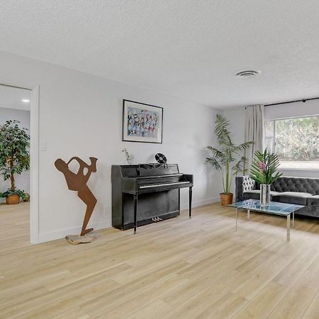 Resort Style 4 Bedroom House With Pool Minutes From Strip Las Vegas Eksteriør bilde